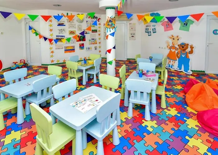 Готель Ihot@l Sunny 4*