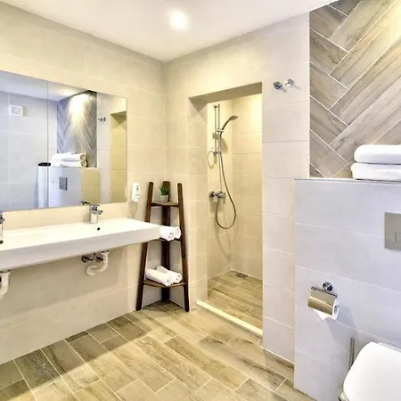 Hotell Ihot@l Sunny 4*